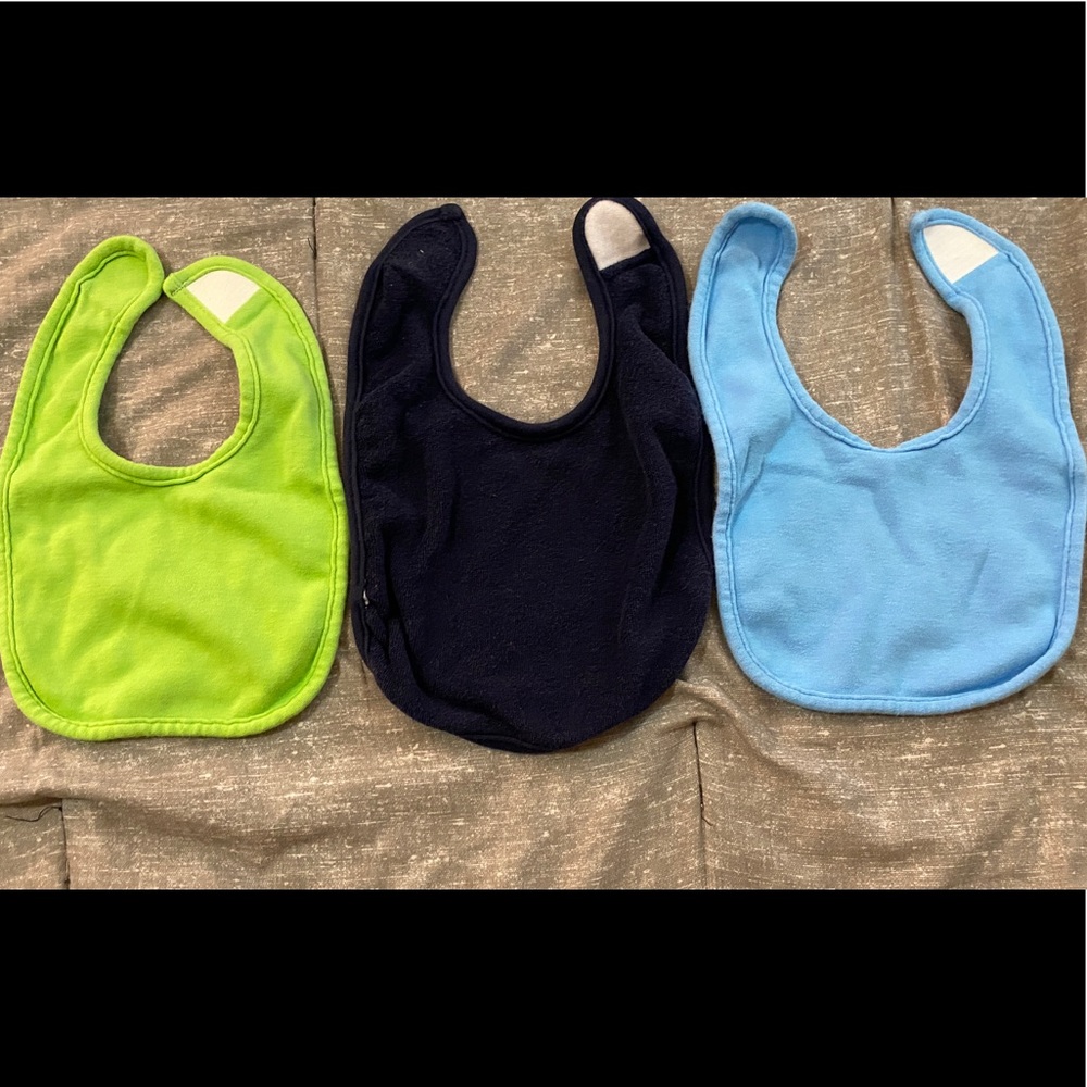 3 Bibs